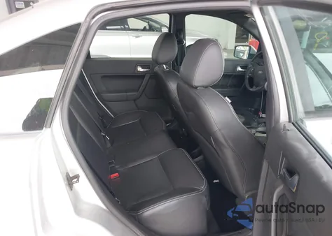 2010 Ford Focus Ses z USA, uszkodzony, nr VIN 1FAHP3GN9AW236829